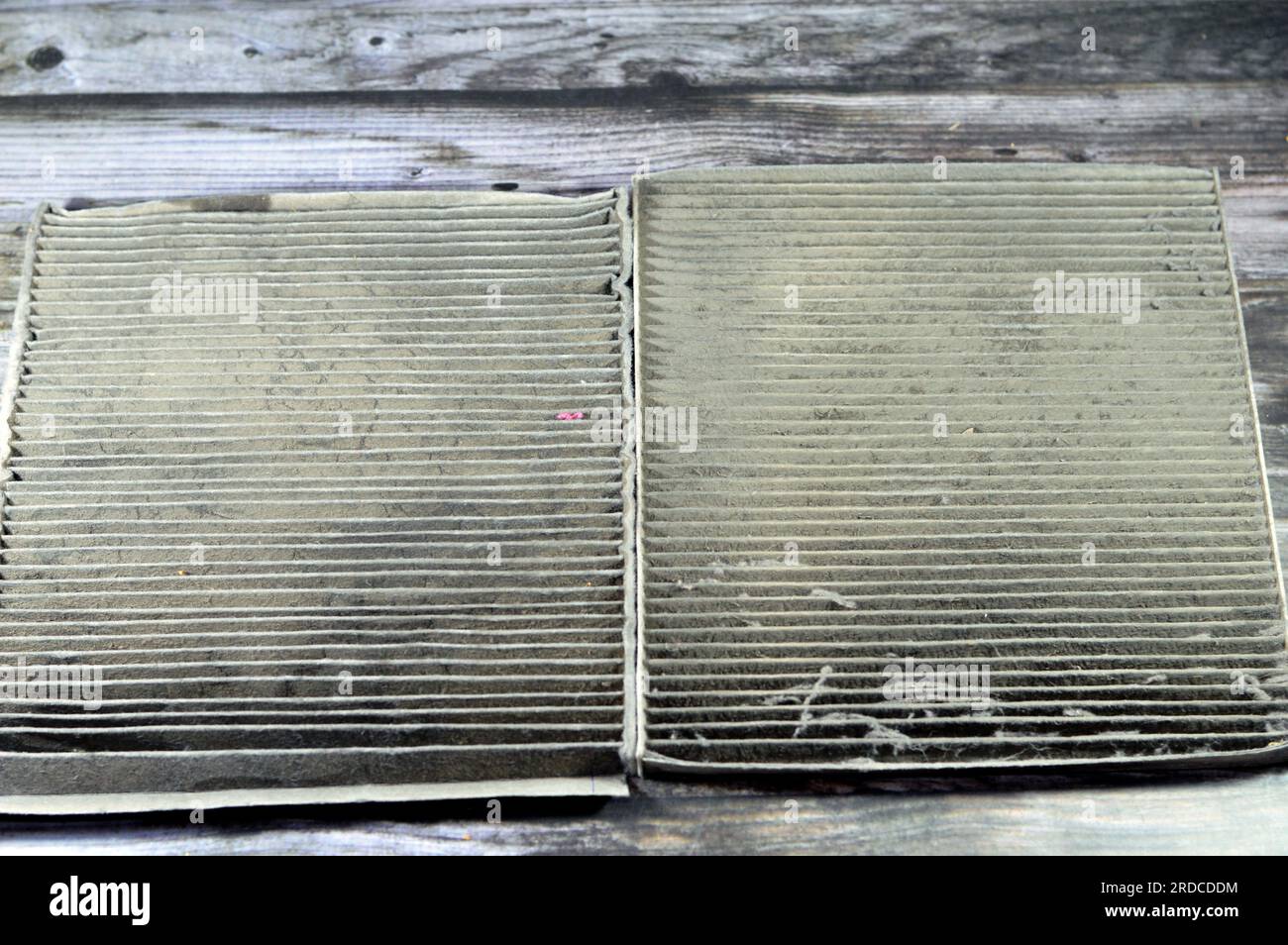 Clean and Dirty Cabin Pollen Air Filter for a Car Stock Image - Image of  hand, replace: 123400319