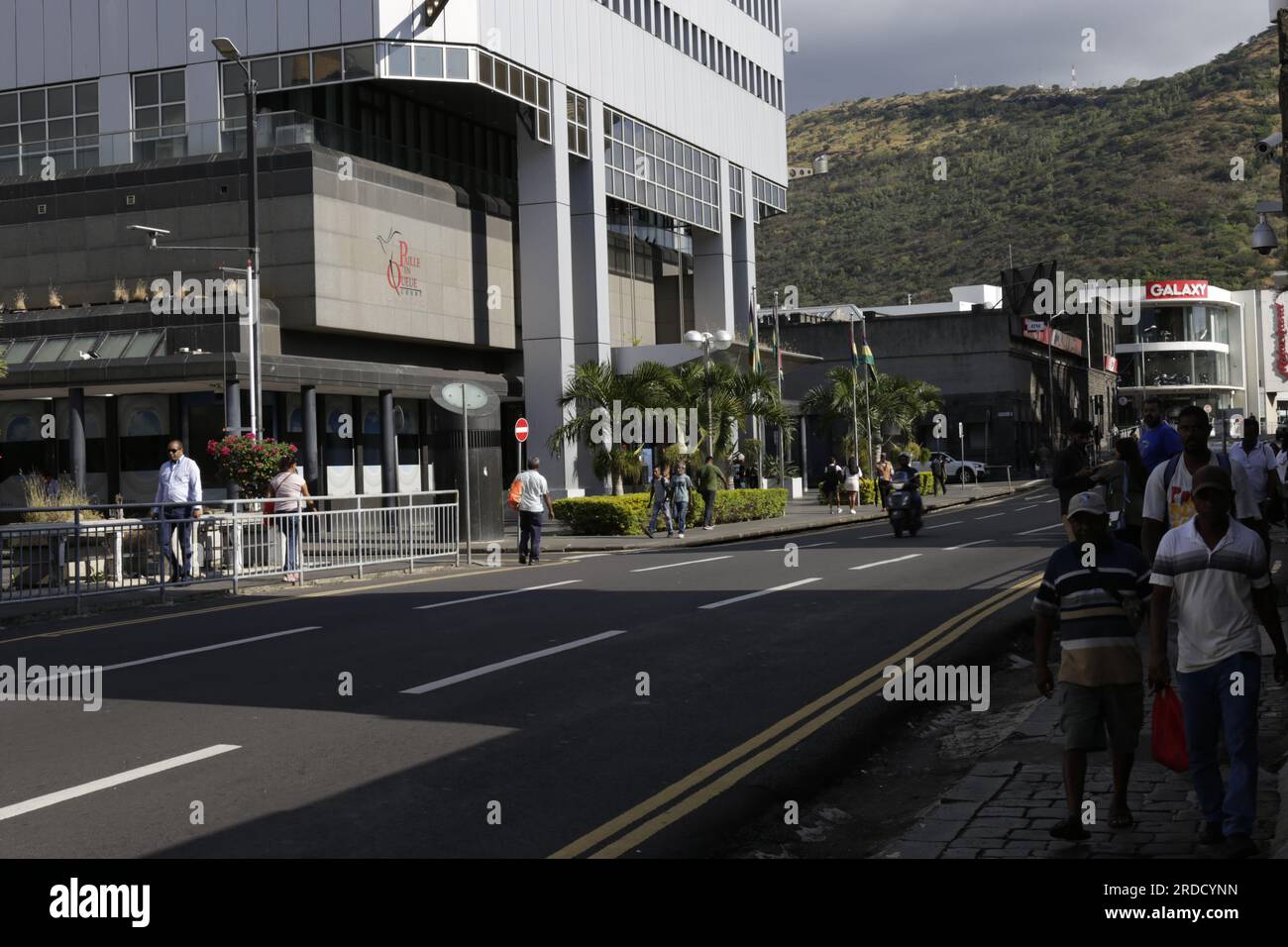Paille en queue court ! Air mauritius building Stock Photo Alamy