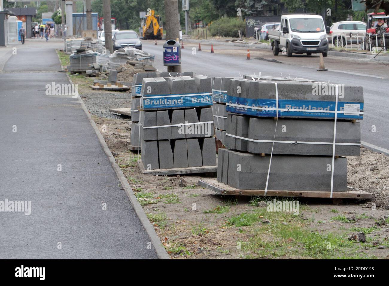 Dnipro, Ukraine. 20th July, 2023. DNIPRO, UKRAINE - JULY 20, 2023 - Pieces of road curb are seen on Slavy Boulevard where repair works are underway, Dnipro, eastern Ukraine Credit: Ukrinform/Alamy Live News Stock Photo