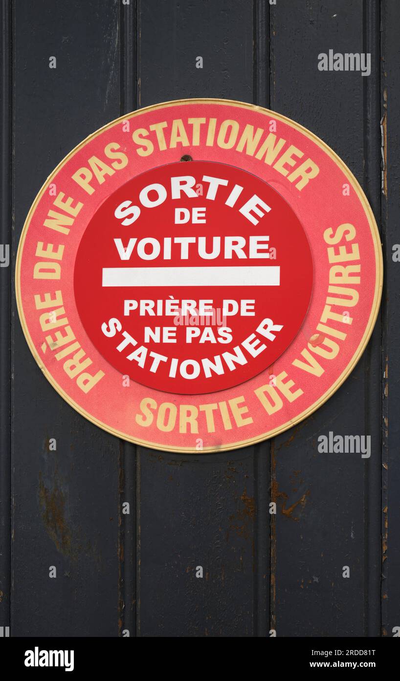 No Parking Sign in Aix en Provence France Stock Photo Alamy