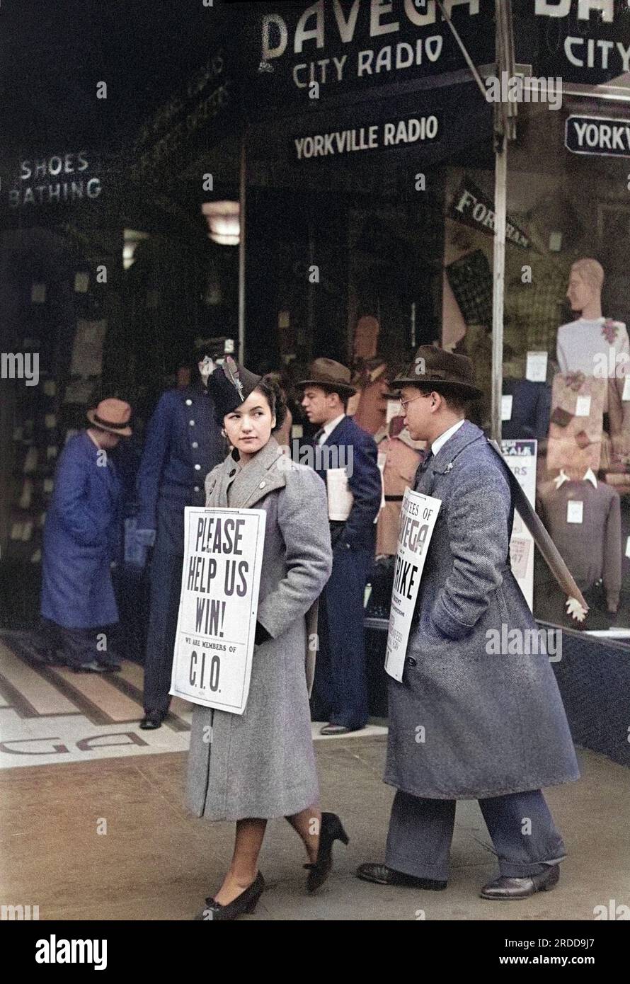 Striking workers, New York City, New York, USA, Arthur Rothstein, U.S. Farm Security Administration, December 1937 (Colorized) Stock Photo