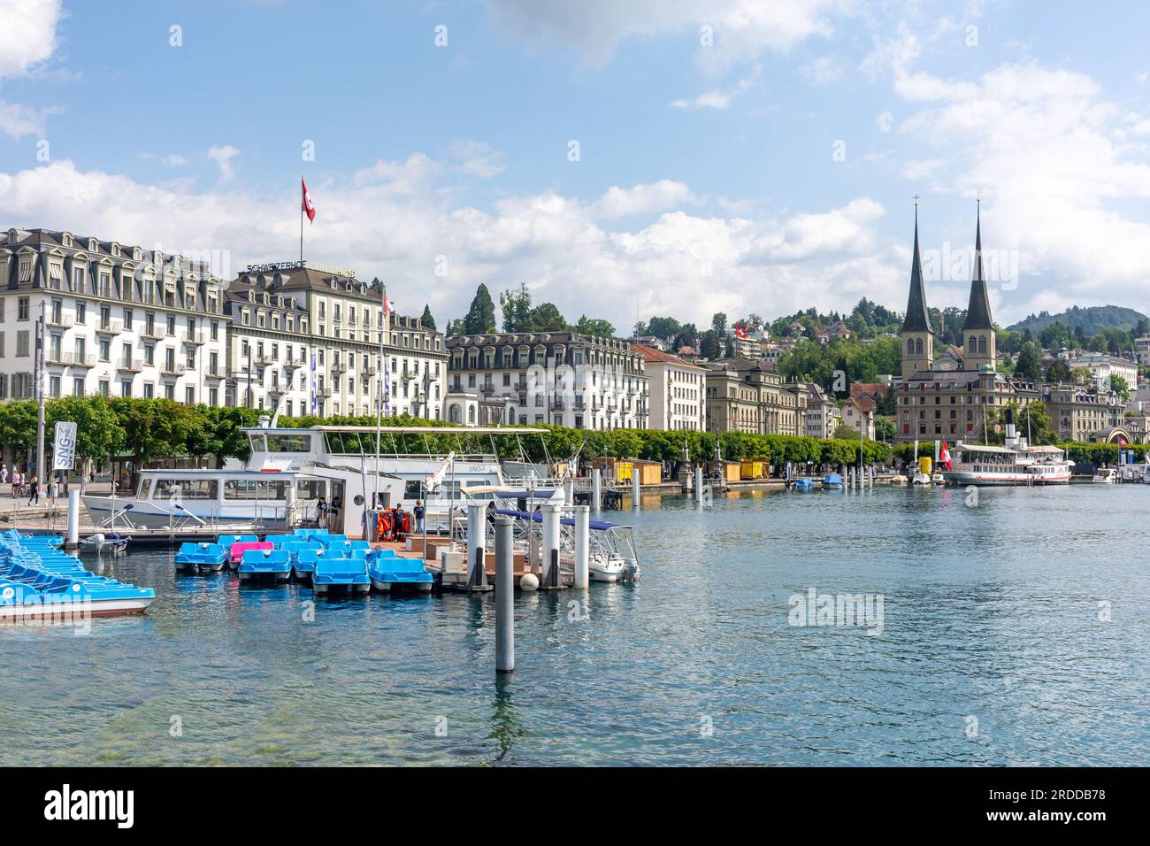 Boats on shores of Lake Lucerne (Vierwaldstättersee), City of Lucerne (Luzern), Lucerne, Switzerland Stock Photo
