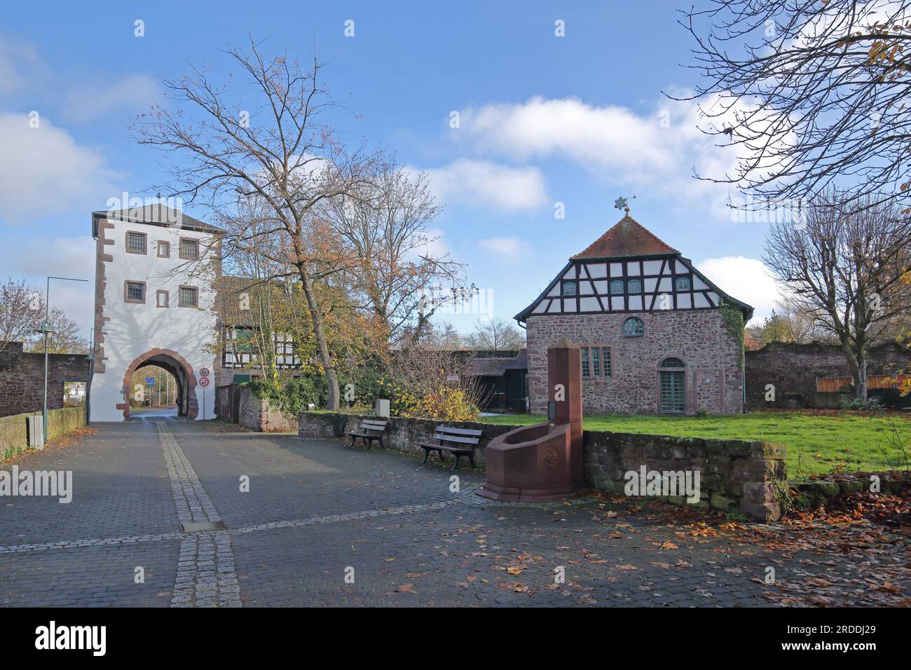 Untertor and Restaurant Fronhof historic Faselstall, Dreieichenhain
