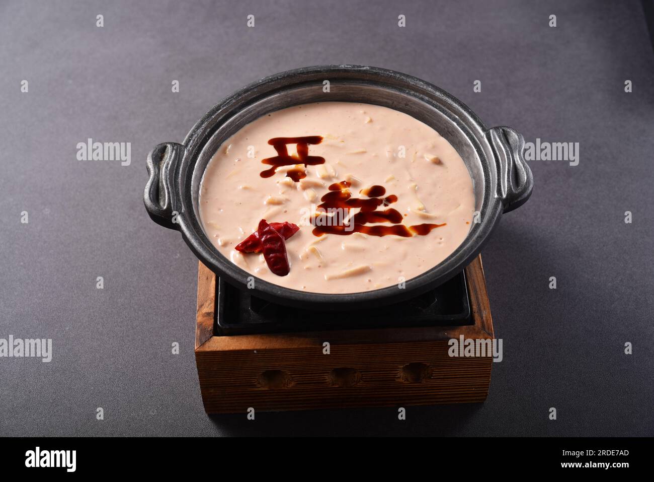 Raclette fondue hires stock photography and images Alamy