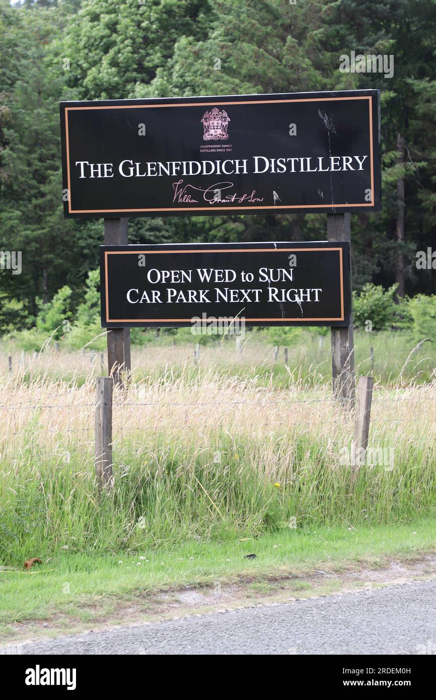 Glenfiddich sign glenfiddich distillery hi-res stock photography and ...