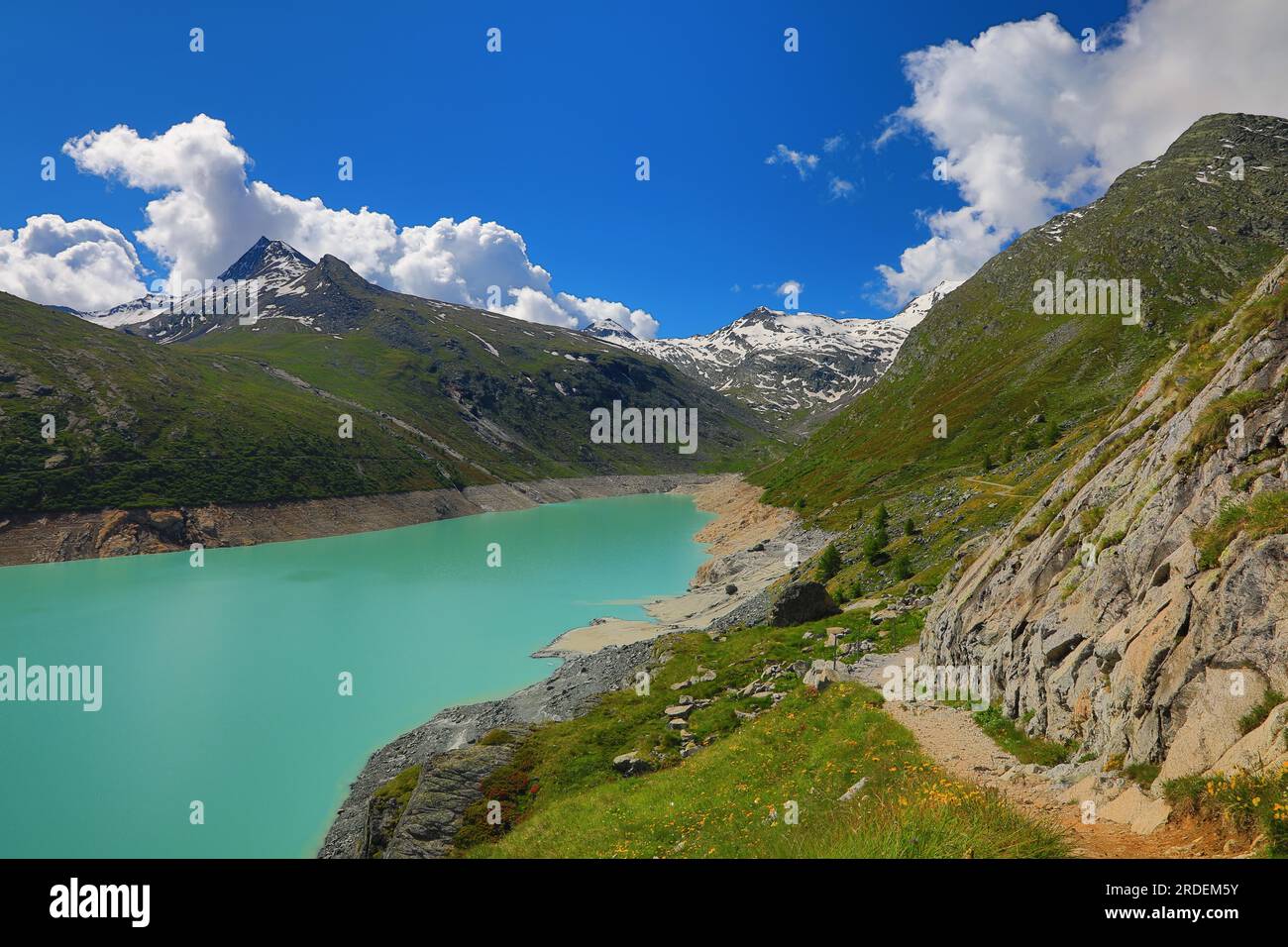 Mattmarksee footpath around the reservoir, Saas Almagell, Saas Valley, Visp, Valais, Switzerland Stock Photo