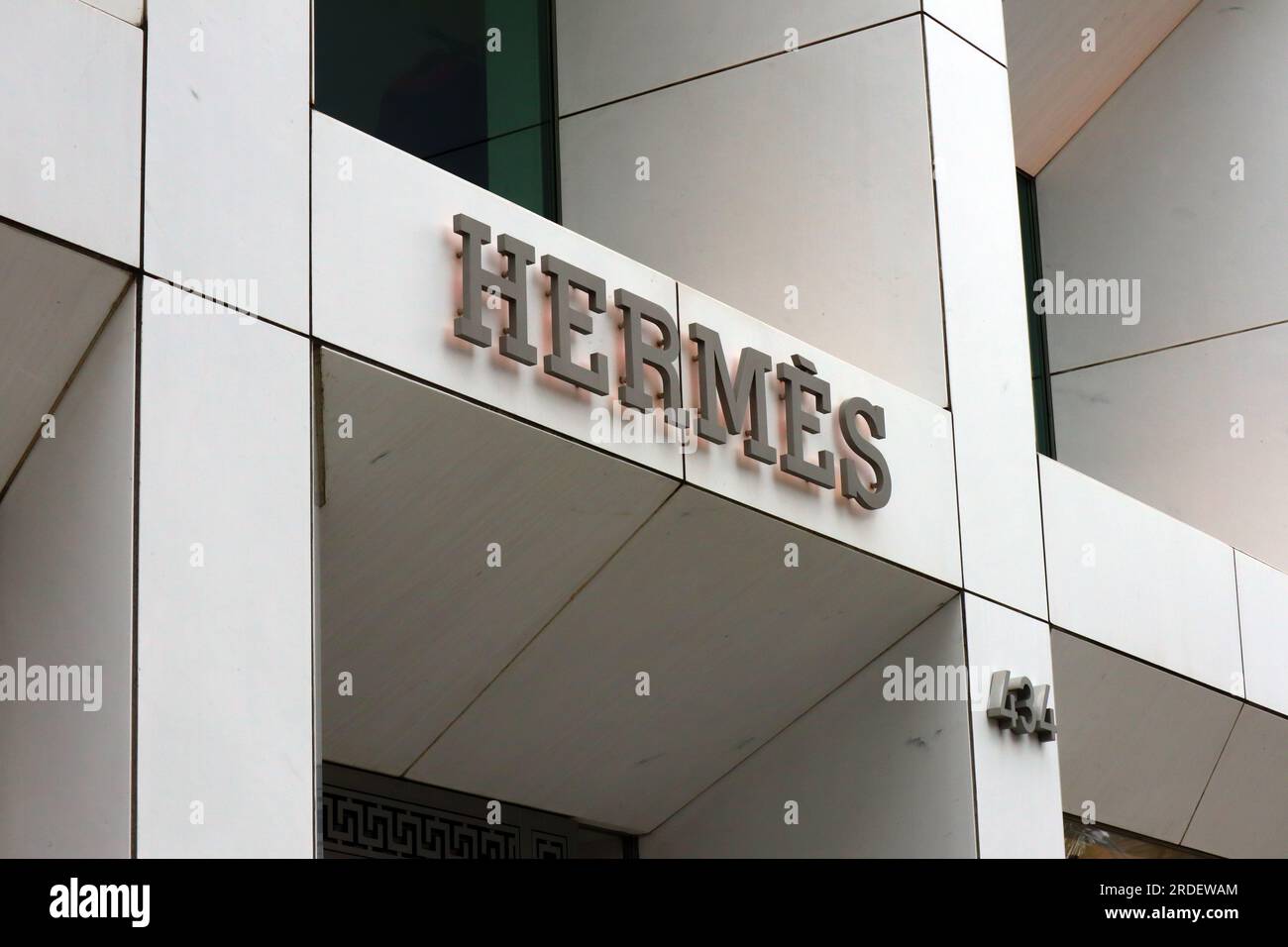 Beverly Hills, California: Hermès fashion store on Rodeo Drive, Beverly ...