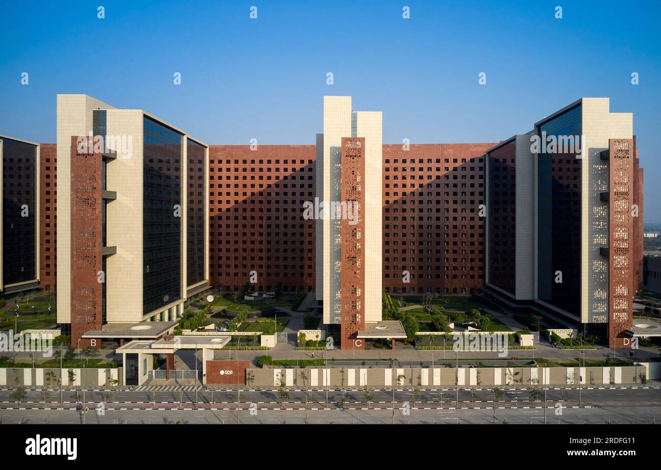 Aerial view, front view of complex. Surat Diamond Bourse, Surat, India