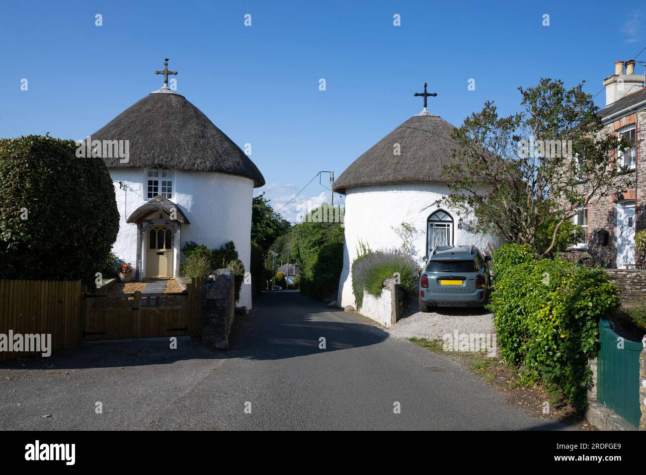Two beautiful thatched round houses Veryan, village st just in roseland