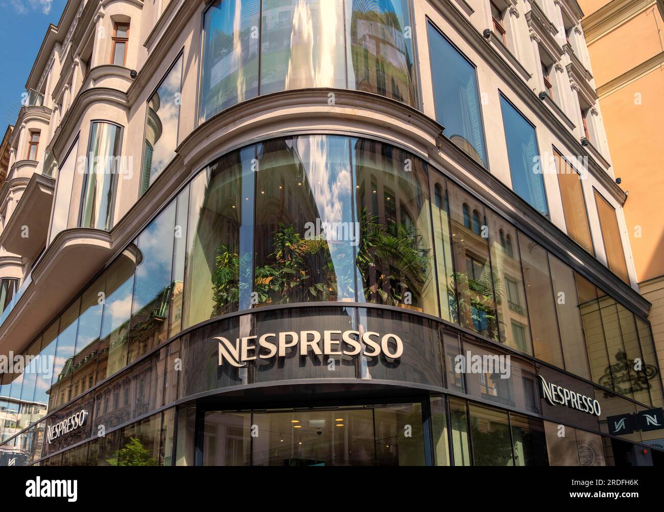 Nespresso shop, Kaerntner Strasse, Vienna, Austria Stock Photo - Alamy