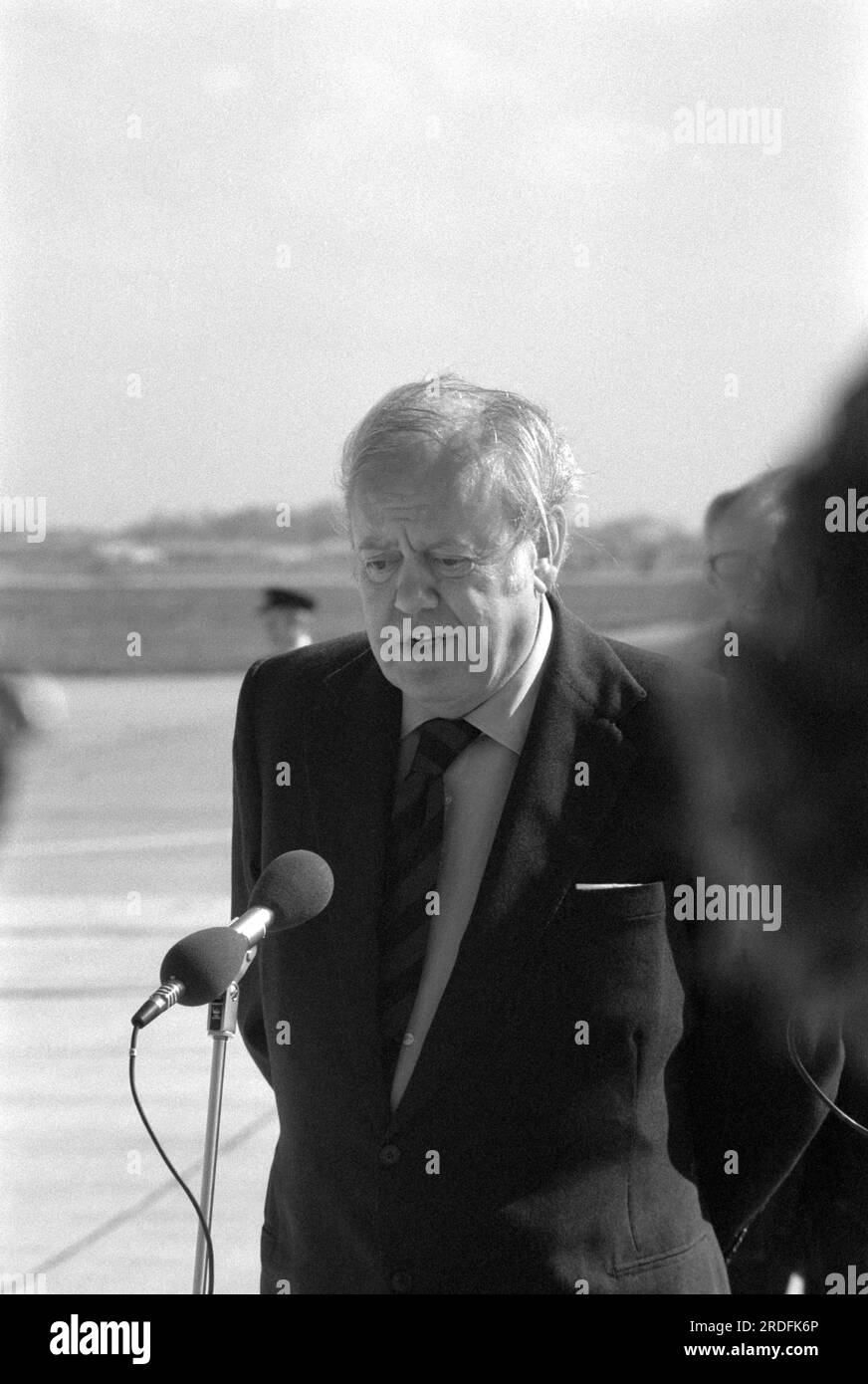 80-1723  LORD CHRISTOPHER SOAMES, former Governor of Southern Rhodesia.  19 April 1980 Heathrow Airport VIP area Stock Photo