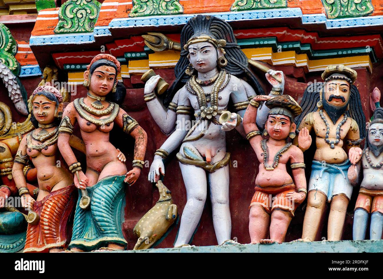 Stucco figures on the Rajagopuram tower, Virudhagireeswarar Shiva temple in Virudhachalam, Tamil Nadu, South India, India, Asia Stock Photo