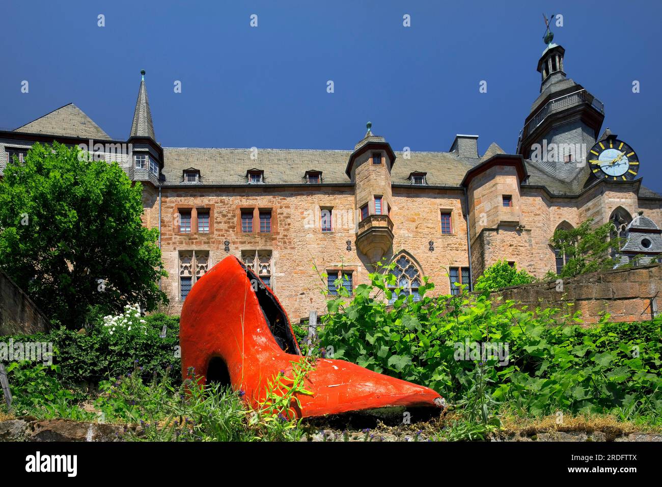 Cinderella's slipper in front of the Landgrave's castle, GrimmDich