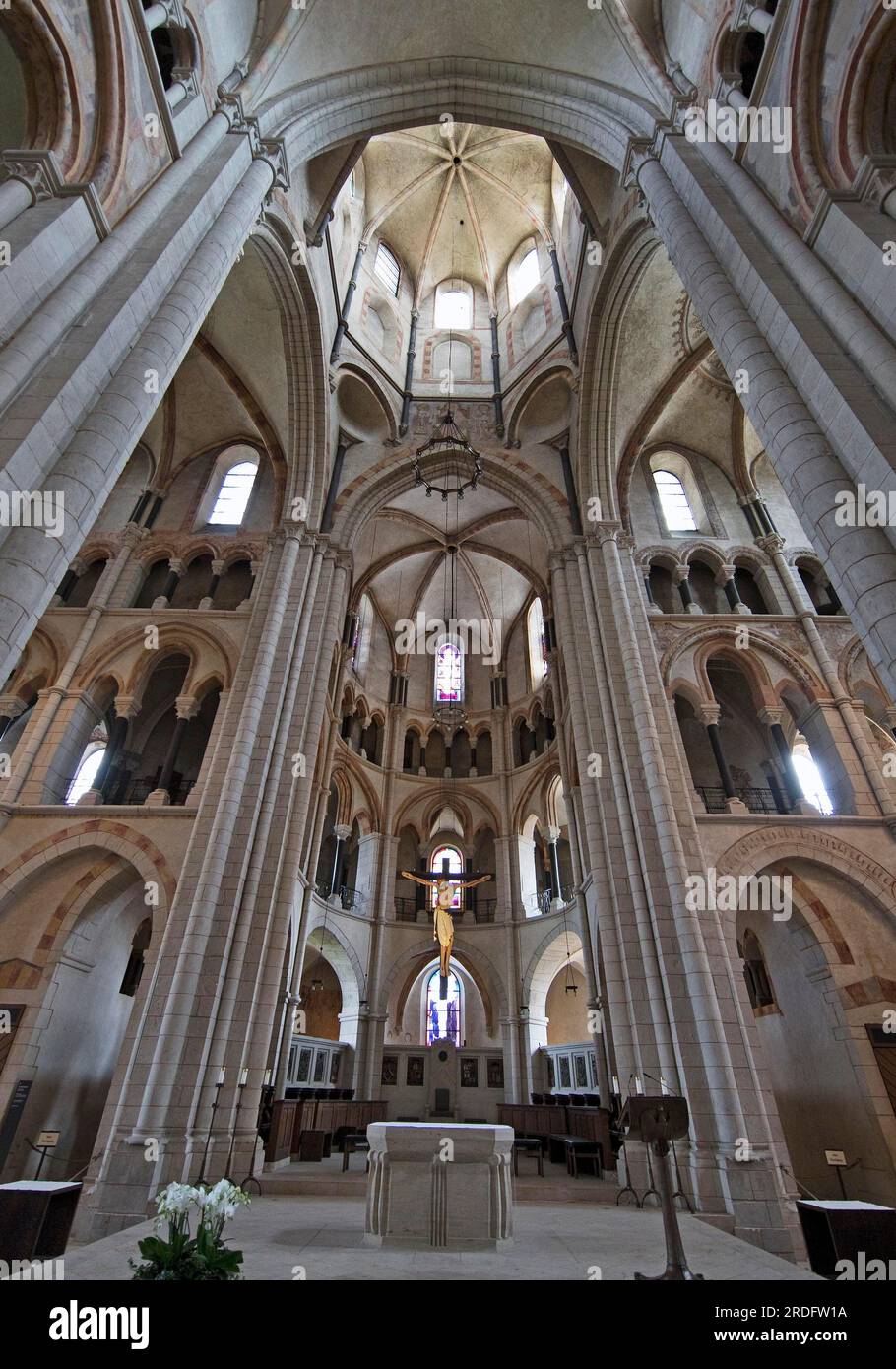 Limburg Cathedral St. George, interior view with chancel and view upwards to the vault, Limburg an der Lahn, Hesse, Germany Stock Photo