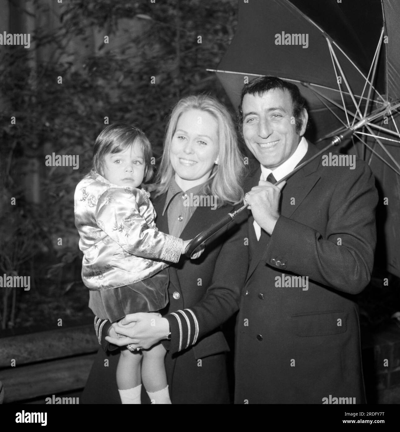 File photo dated 04/01/72 of American singer Tony Bennett and his second wife Sandra Grant, with their daughter Joanna in London. The eminent stylist of American musical standards and the last of the great saloon singers has died aged 96. Issue date: Friday July 21, 2023. Stock Photo