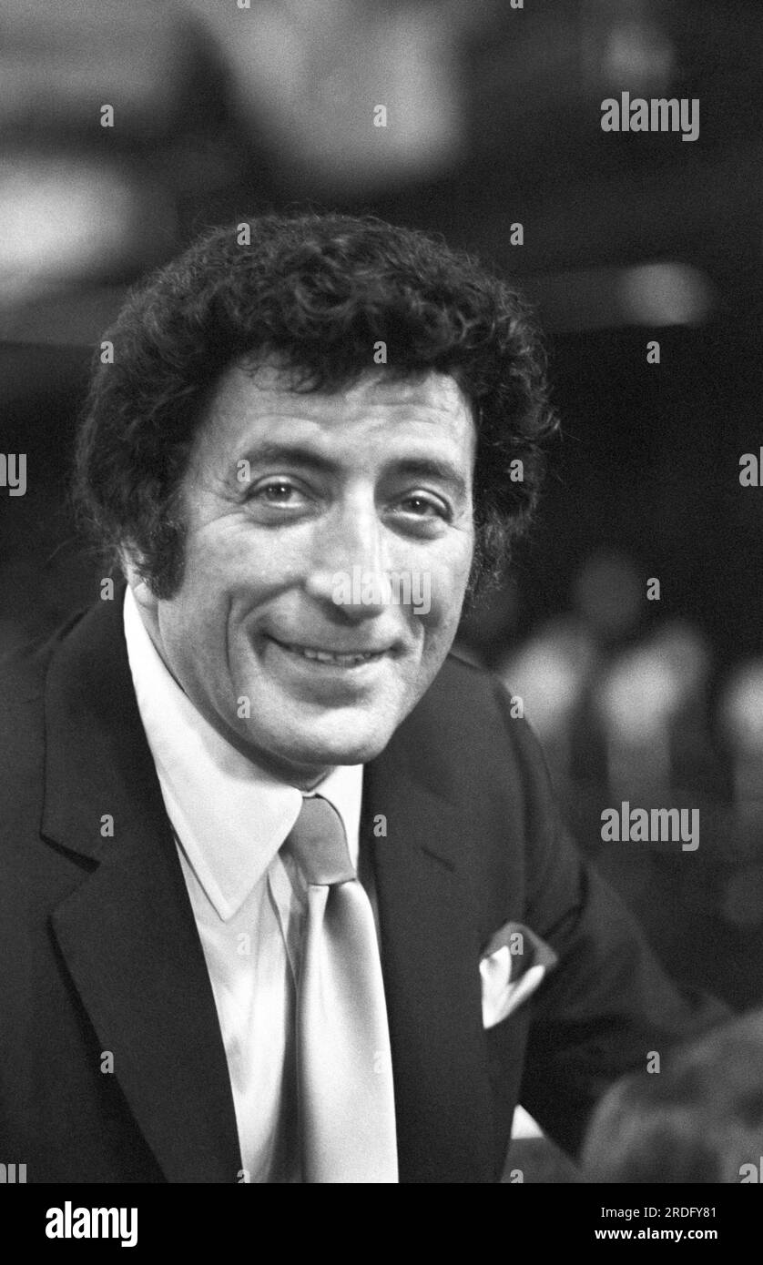 File photo dated 29/07/82 of American singer Tony Bennett, who has died aged 96. Issue date: Friday July 21, 2023. Stock Photo