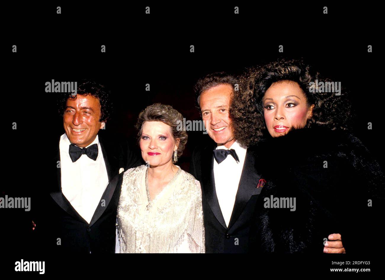 **FILE PHOTO** Tony Bennett Has Passed Away. Tony Bennett, Patti Page, Vic Damone, And Diahann Carroll 1986 Credit: Ralph Dominguez/MediaPunch Credit: MediaPunch Inc/Alamy Live News Stock Photo