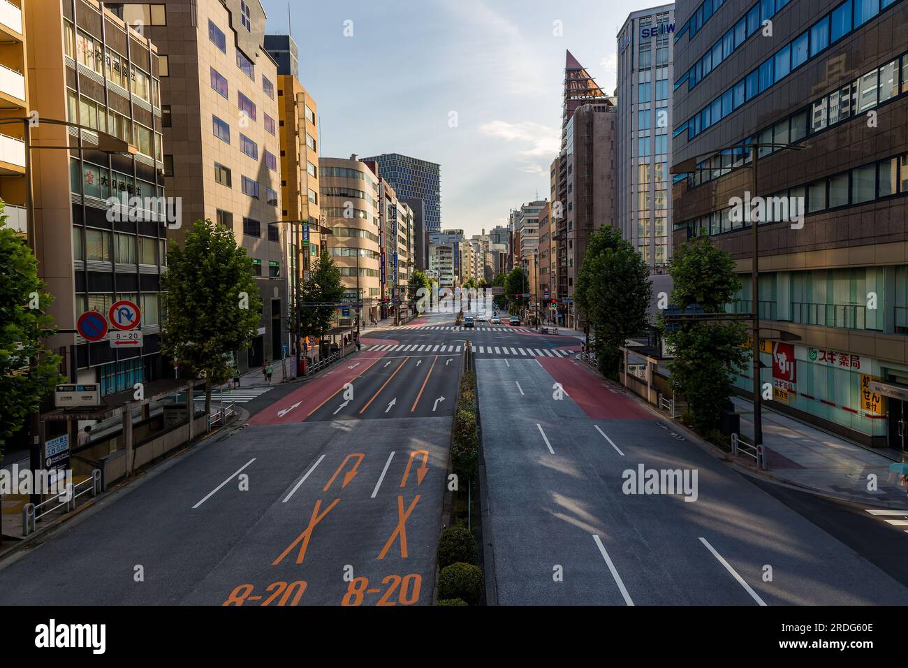 TOKYO, JAPAN - JULY 16 2023: Near deserted streets and roads in central ...