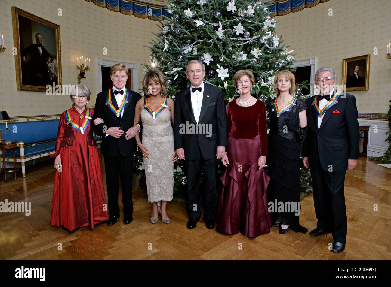 United States President W. Bush and first lady Laura Bush pose