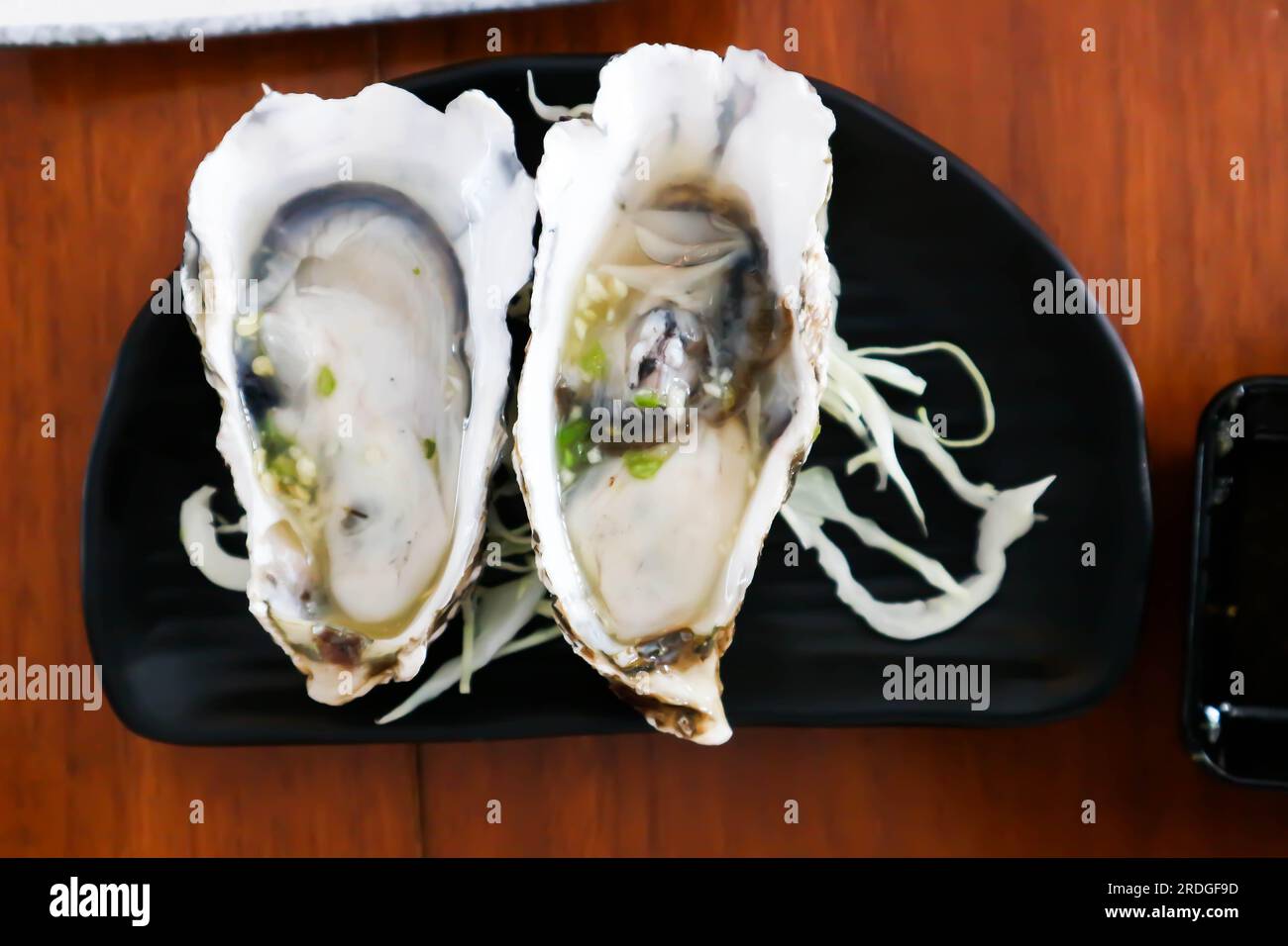 oyster or raw oyster , raw shell for serve Stock Photo - Alamy