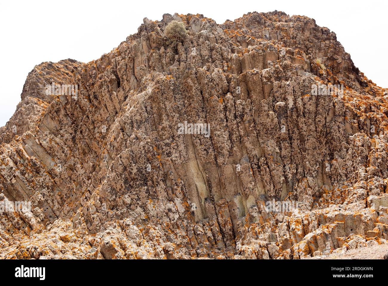 Andesite is a volcanic or extrusive rock with aphanitic or porphyritic ...