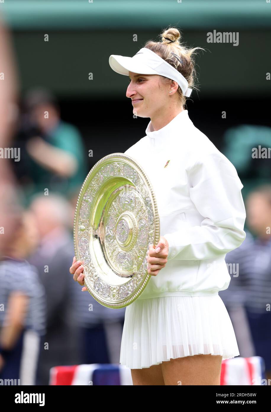 Marketa Vondrousova with the winners trophy. Ons Jabeur versus Marketa