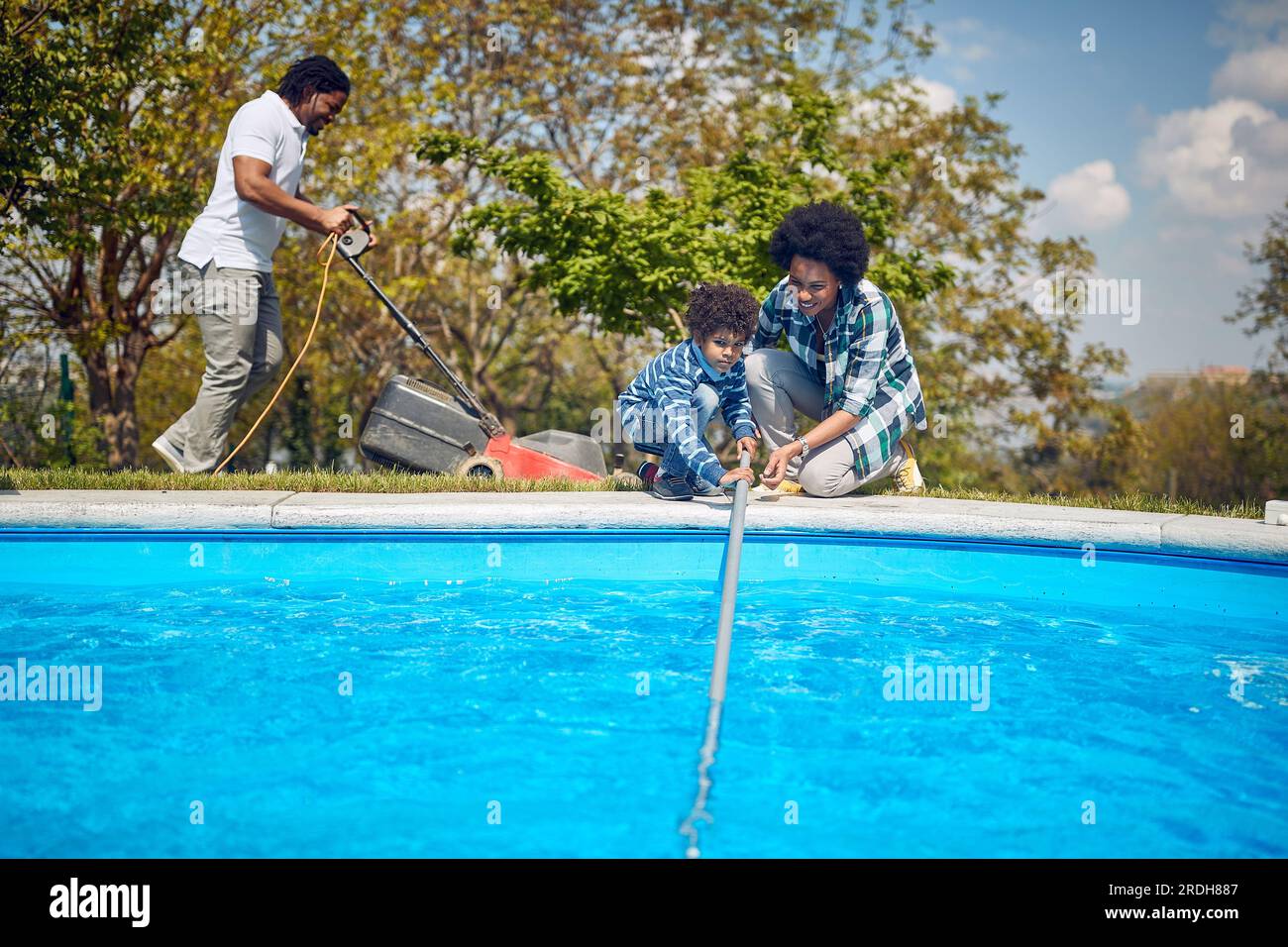 Pool skimmer net hi-res stock photography and images - Alamy