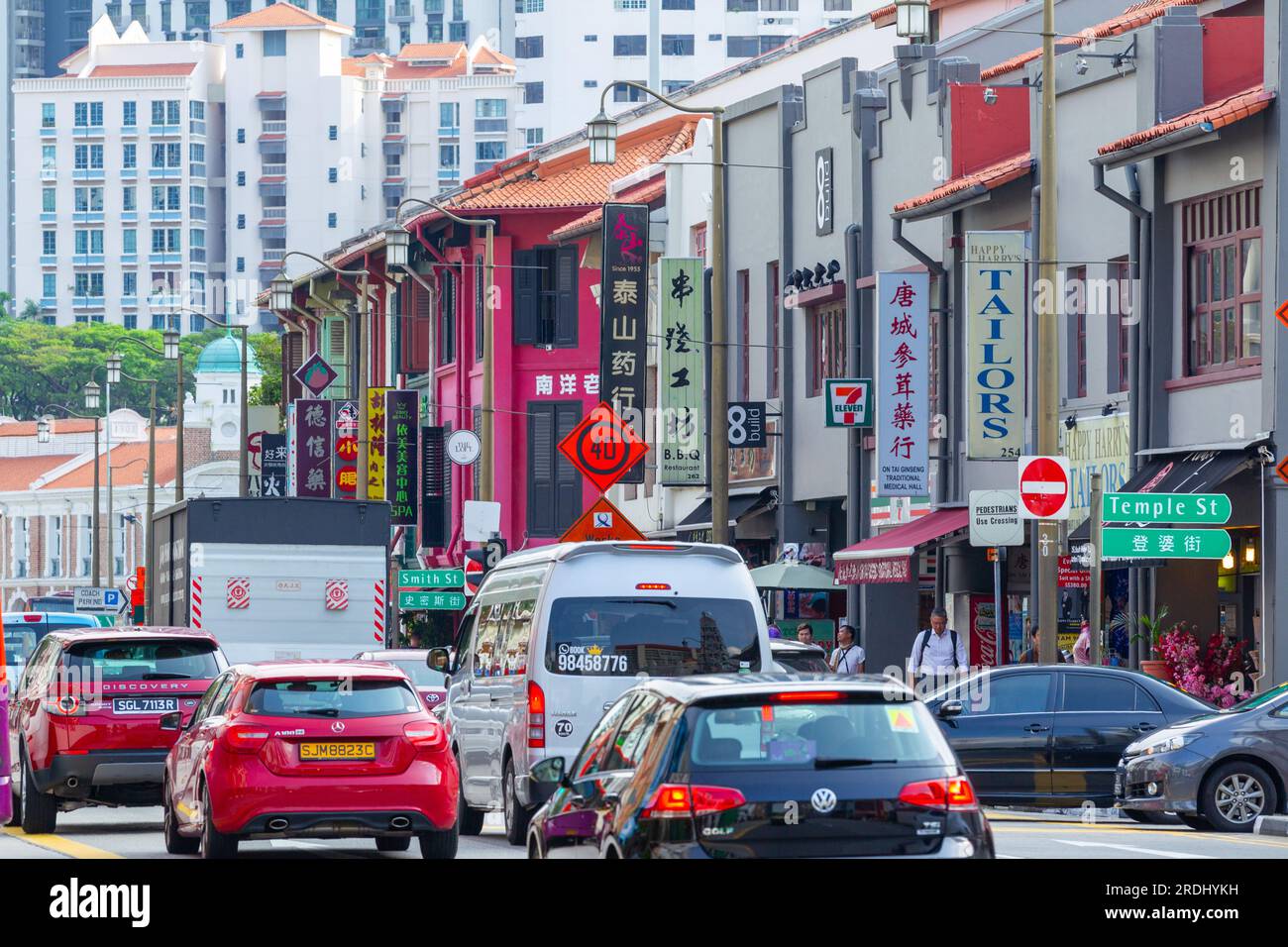 South Bridge Road, one of the main roads leading through the Chinatown