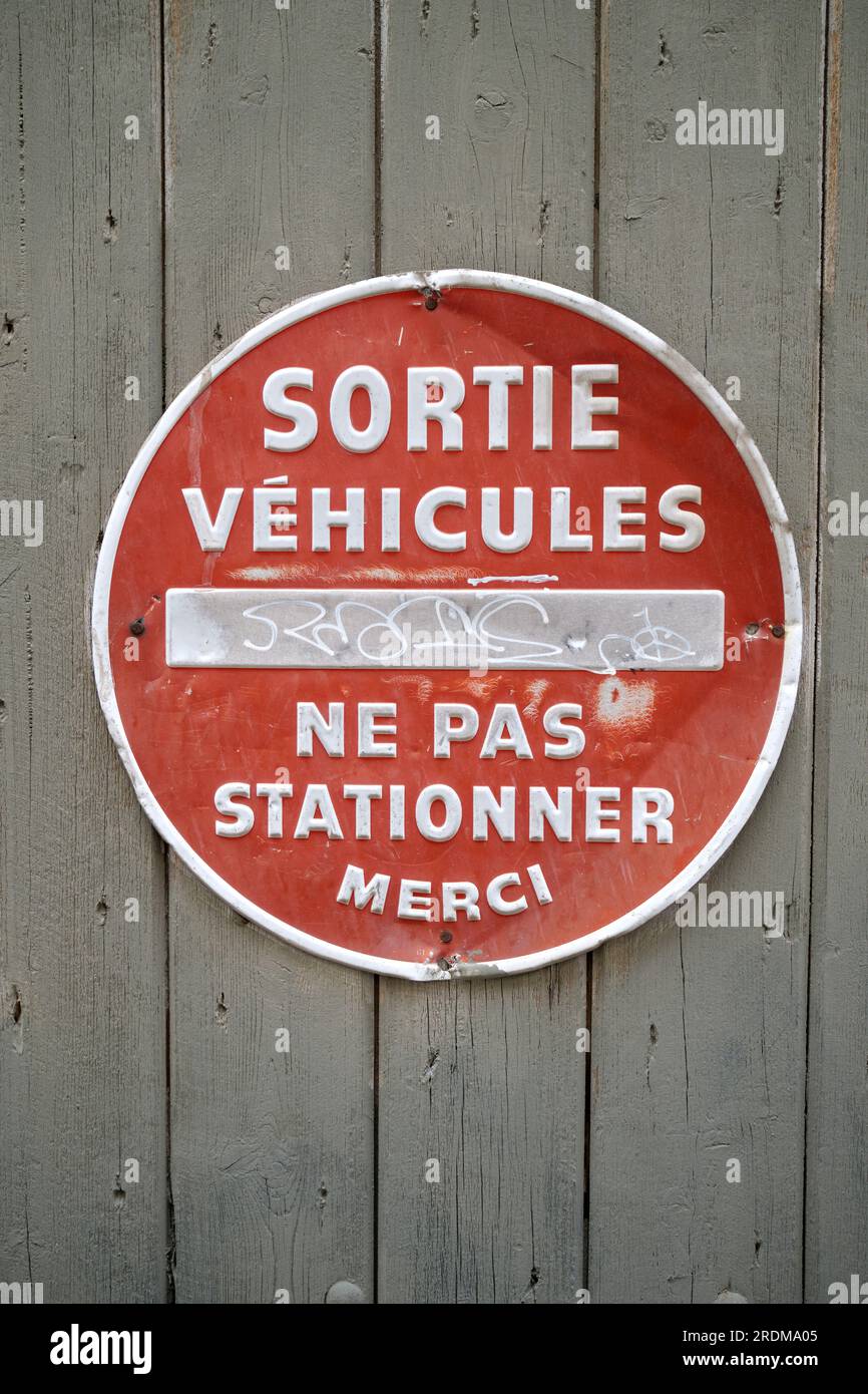 No parking sign in Aix en Provence France Stock Photo Alamy