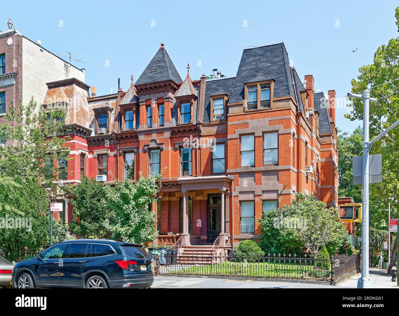 Clinton Hill Historic District 301305 Washington Avenue, Queen Anne
