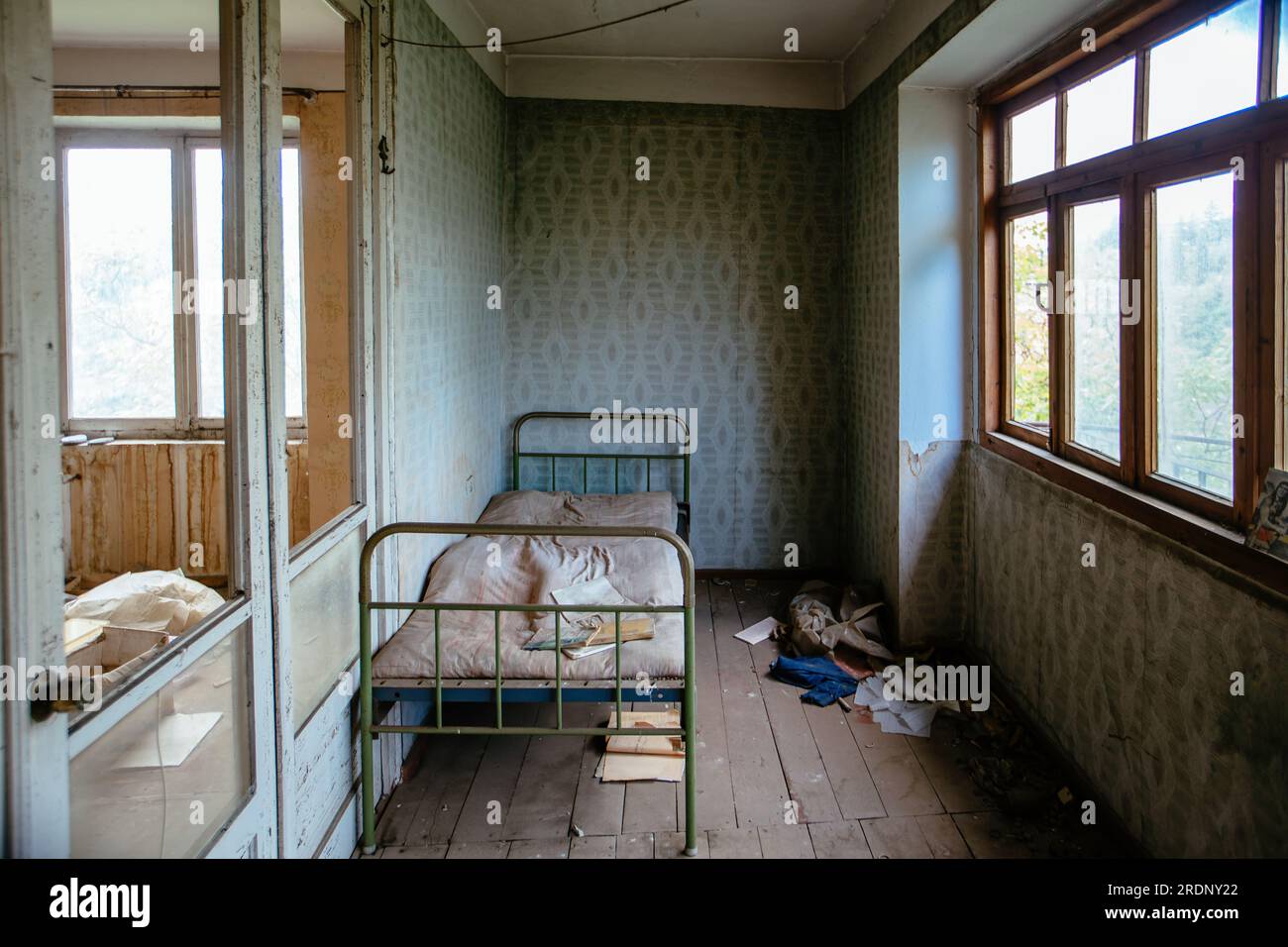 Old empty abandoned ruined apartment Stock Photo Alamy