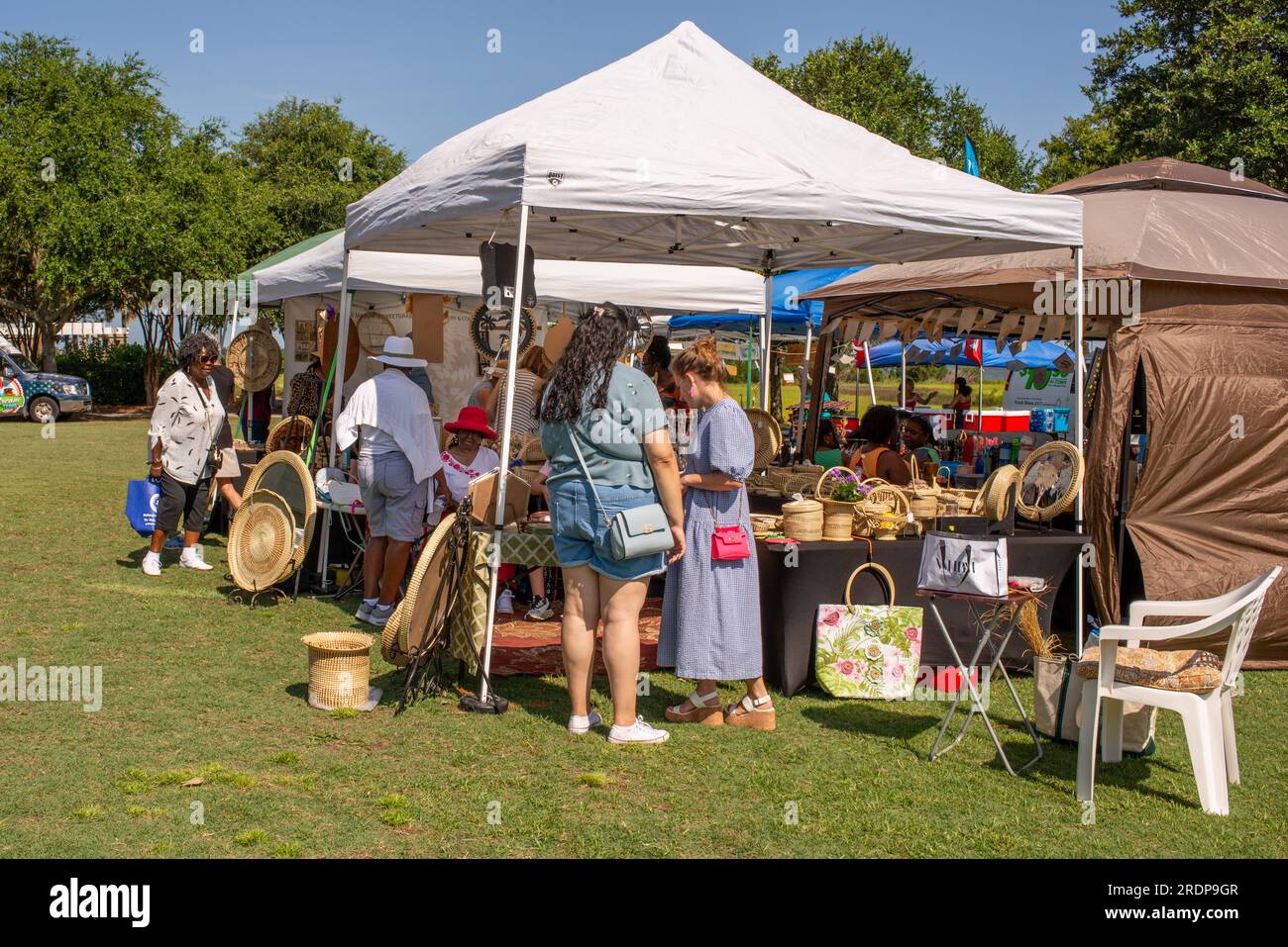 Gullah geechee craft hi-res stock photography and images - Alamy