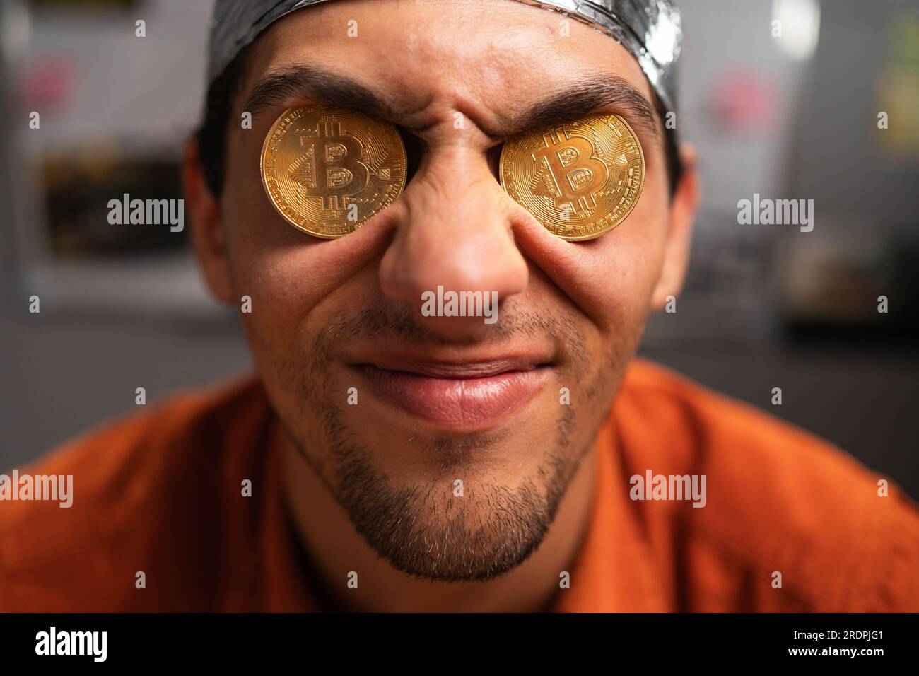 Stupid man hi-res stock photography and images - Alamy
