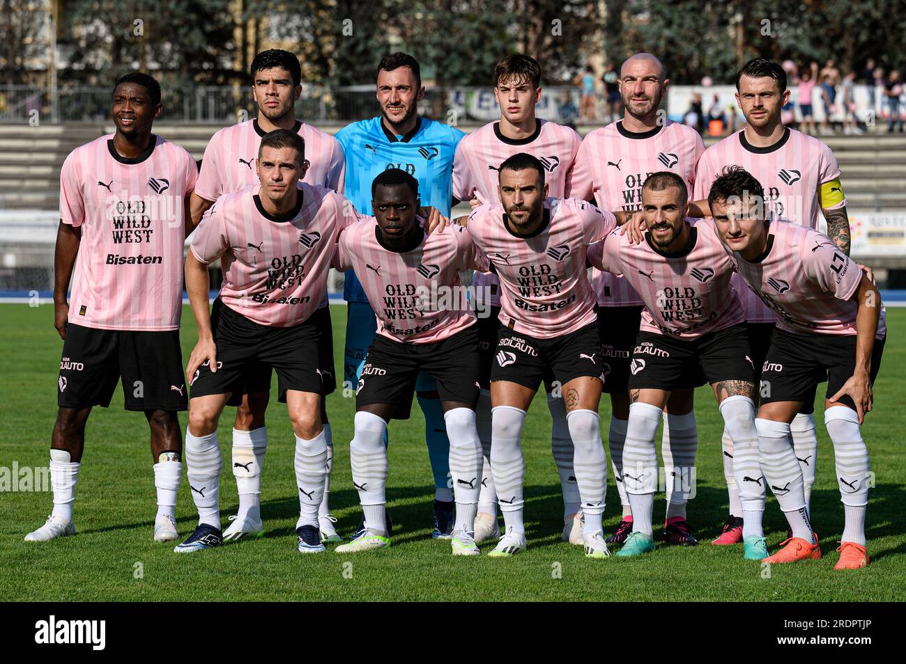 Players of Palermo FC pose for a team photo prior to the pre-season  friendly football match between Bologna FC and Palermo FC Stock Photo -  Alamy