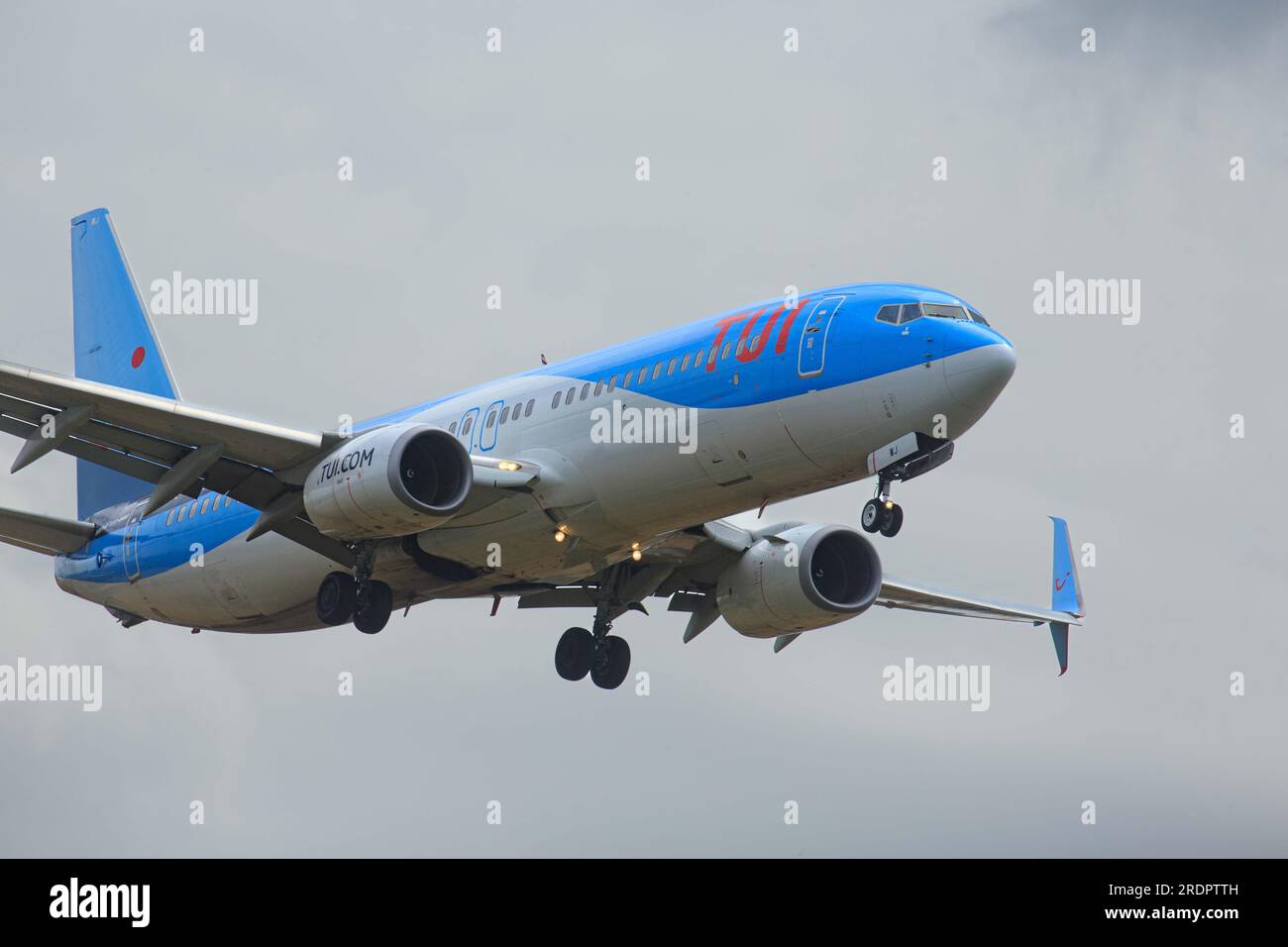 Tui Boeing aircraft landing at East Midlands Airport Stock Photo Alamy