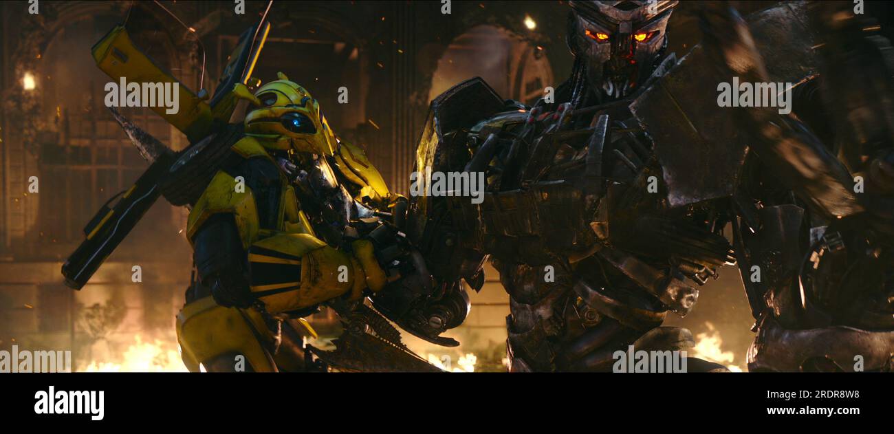 Transformers Rise of the Beasts Robot fight scene Stock Photo Alamy