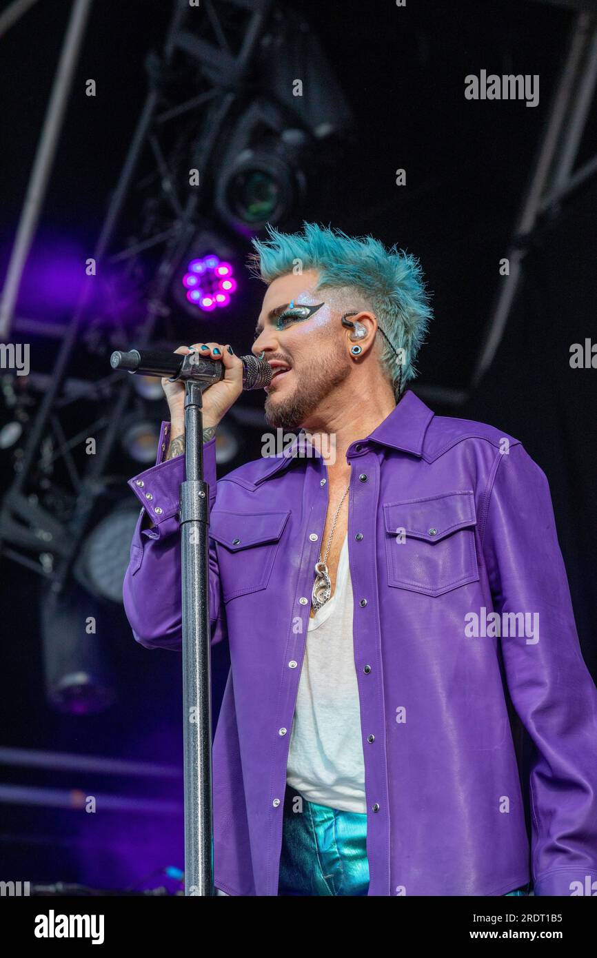 Queen and adam lambert hi-res stock photography and images - Alamy