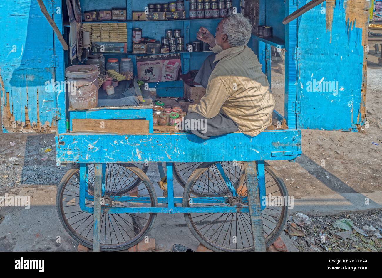 12 23 2014 Traditional Street Pan Kiosk Pan Shop of Betelnut Seller at