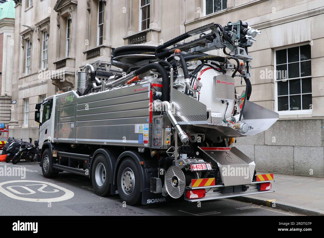 SCANIA G410 CAPPELLOTTO CAPRECY 2600 DIRTY WATER RECYCLING TRUCK AT THE 2023 CART MARKING CEREMONY Stock Photo