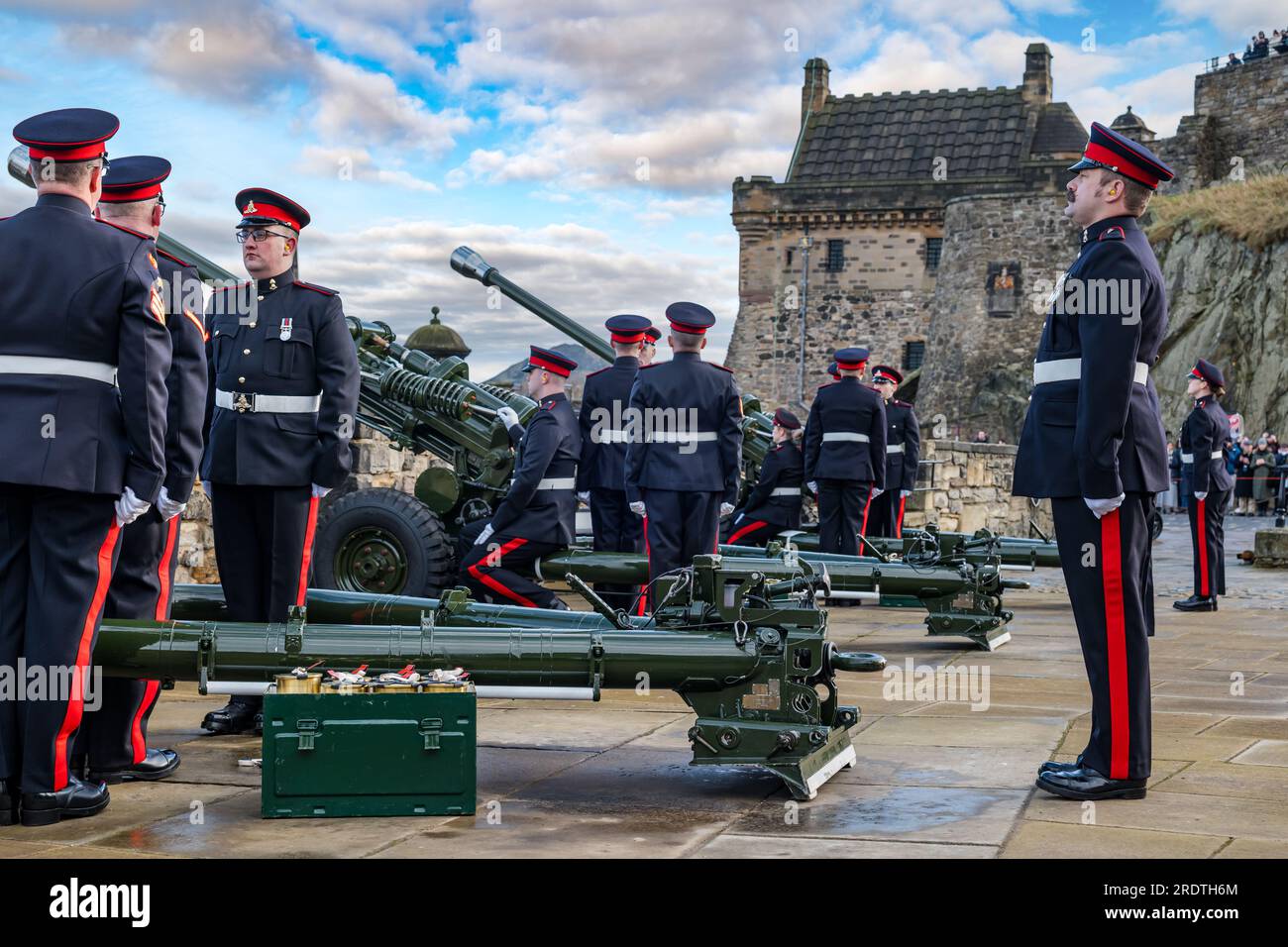 21 Gun salute marks accession of Queen Elizabeth II to the throne for platinum Jubilee, Edinburgh Castle, Scotland, UK Stock Photo