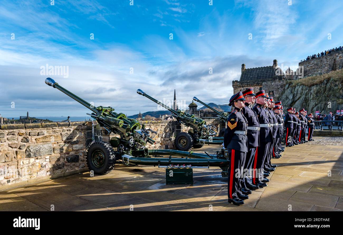 21 Gun salute marks accession of Queen Elizabeth II to the throne for platinum Jubilee, Edinburgh Castle, Scotland, UK Stock Photo