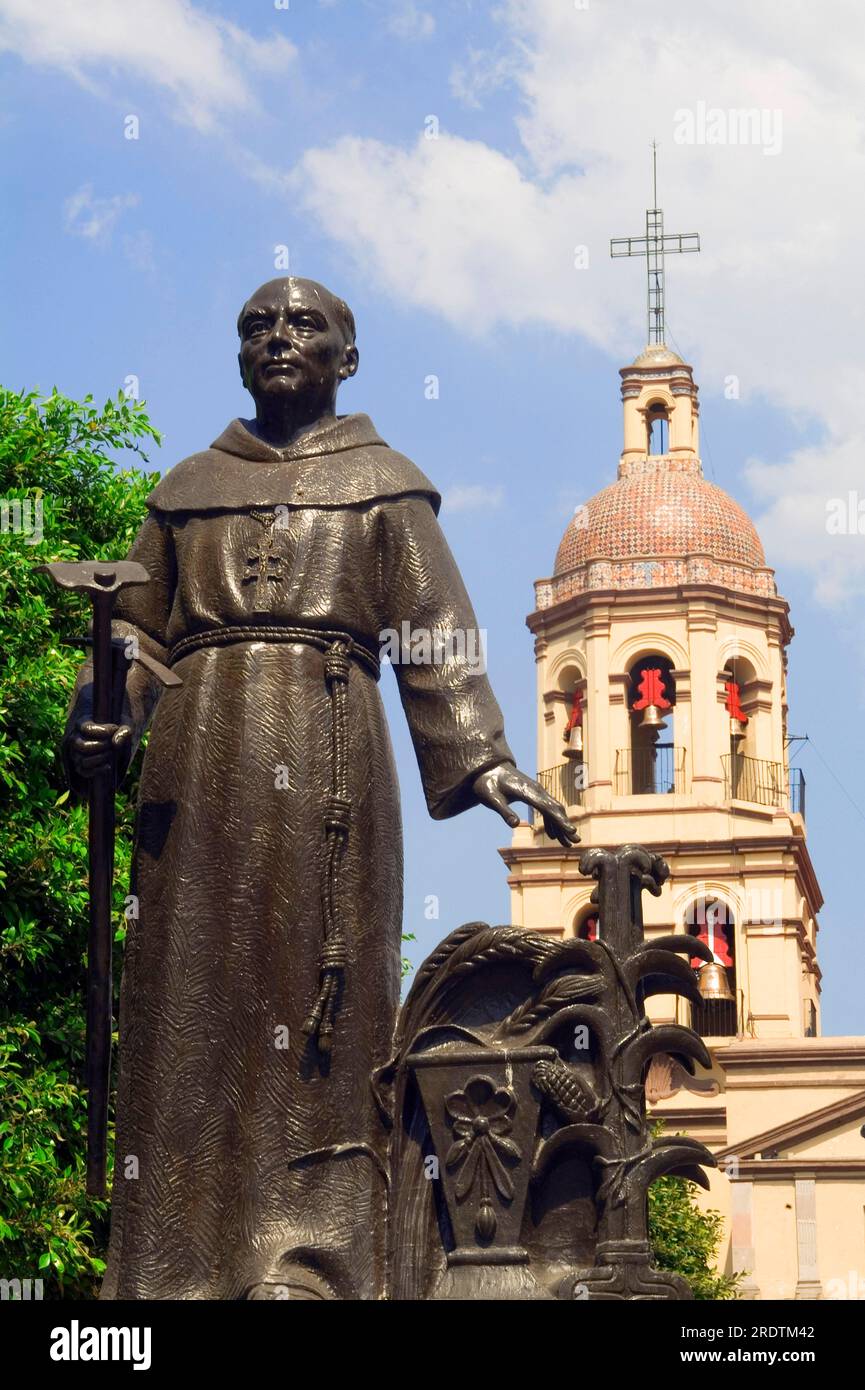 Statue of Fray Junipero Serra, Santa Cruz Monastery, Santiago de