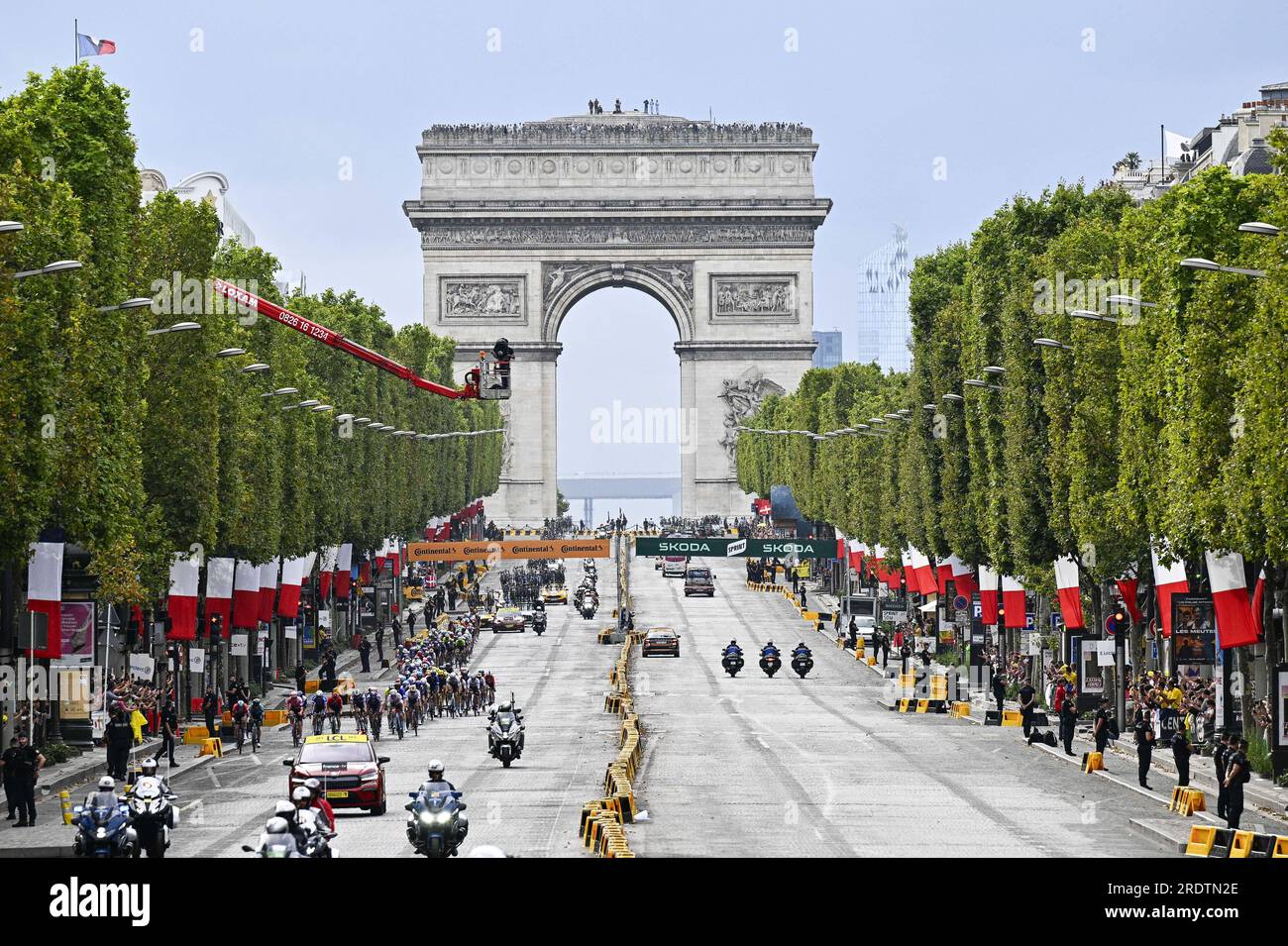 Paris, France. 23rd July, 2023. Illustration picture shows the Arc de Triomphe during the 21st and last stage of the Tour de France cycling race, from Saint-Quentin-en-Yvelines to Paris, France, Sunday 23 July 2023. This year's Tour de France takes place from 01 to 23 July 2023. BELGA PHOTO JASPER JACOBS Credit: Belga News Agency/Alamy Live News Stock Photo