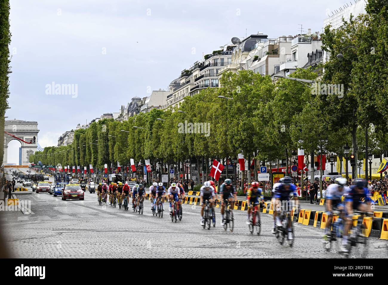 Paris, France. 23rd July, 2023. Illustration picture shows the Avenue des Champs-Élysées during the 21st and last stage of the Tour de France cycling race, from Saint-Quentin-en-Yvelines to Paris, France, Sunday 23 July 2023. This year's Tour de France takes place from 01 to 23 July 2023. BELGA PHOTO JASPER JACOBS Credit: Belga News Agency/Alamy Live News Stock Photo