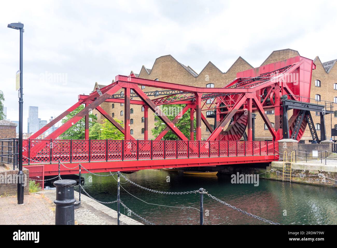 Bascule bridge at Shadwell Basin, Glamis Road, Shadwell, The London Borough of Tower Hamlets, Greater London, England, United Kingdom Stock Photo