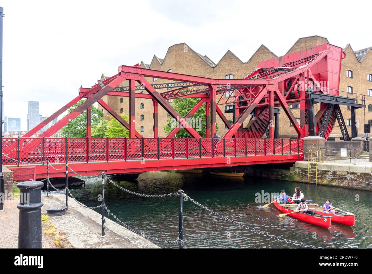 Bascule bridge at Shadwell Basin, Glamis Road, Shadwell, The London Borough of Tower Hamlets, Greater London, England, United Kingdom Stock Photo