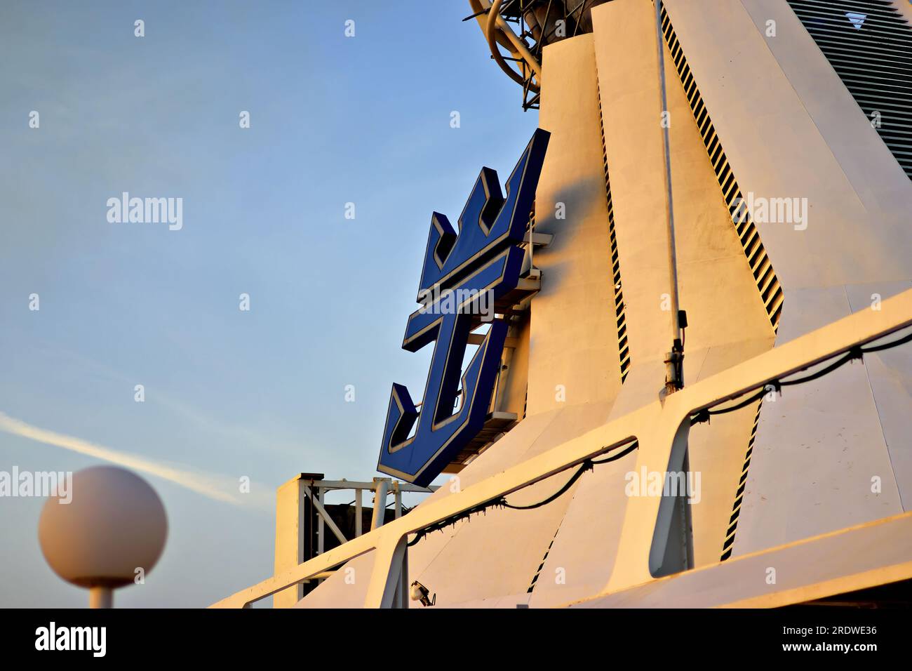 Royal caribbean at sea hi-res stock photography and images - Alamy