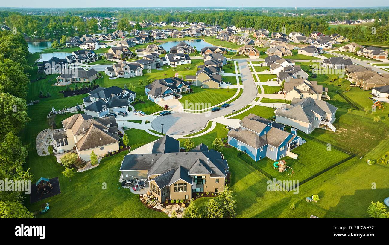 Culdesac large neighborhood rich homes mini mansions milliondollar