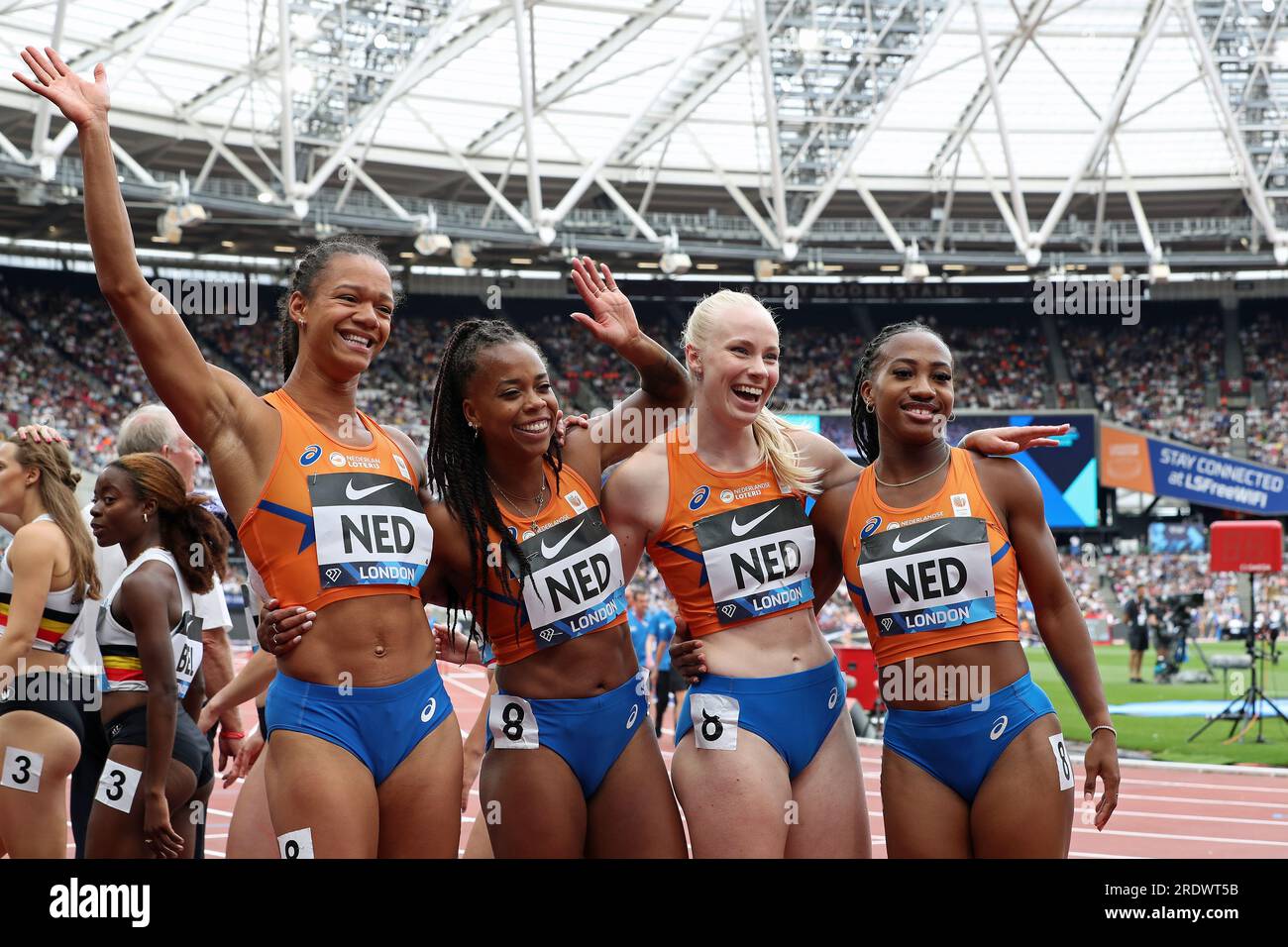 The Netherlands Women's 4 * 100m Relay Team after the race in the Wanda