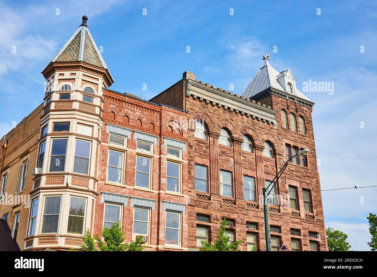 Public Square fancy brick buildings adjoined in Mount Vernon Ohio ...